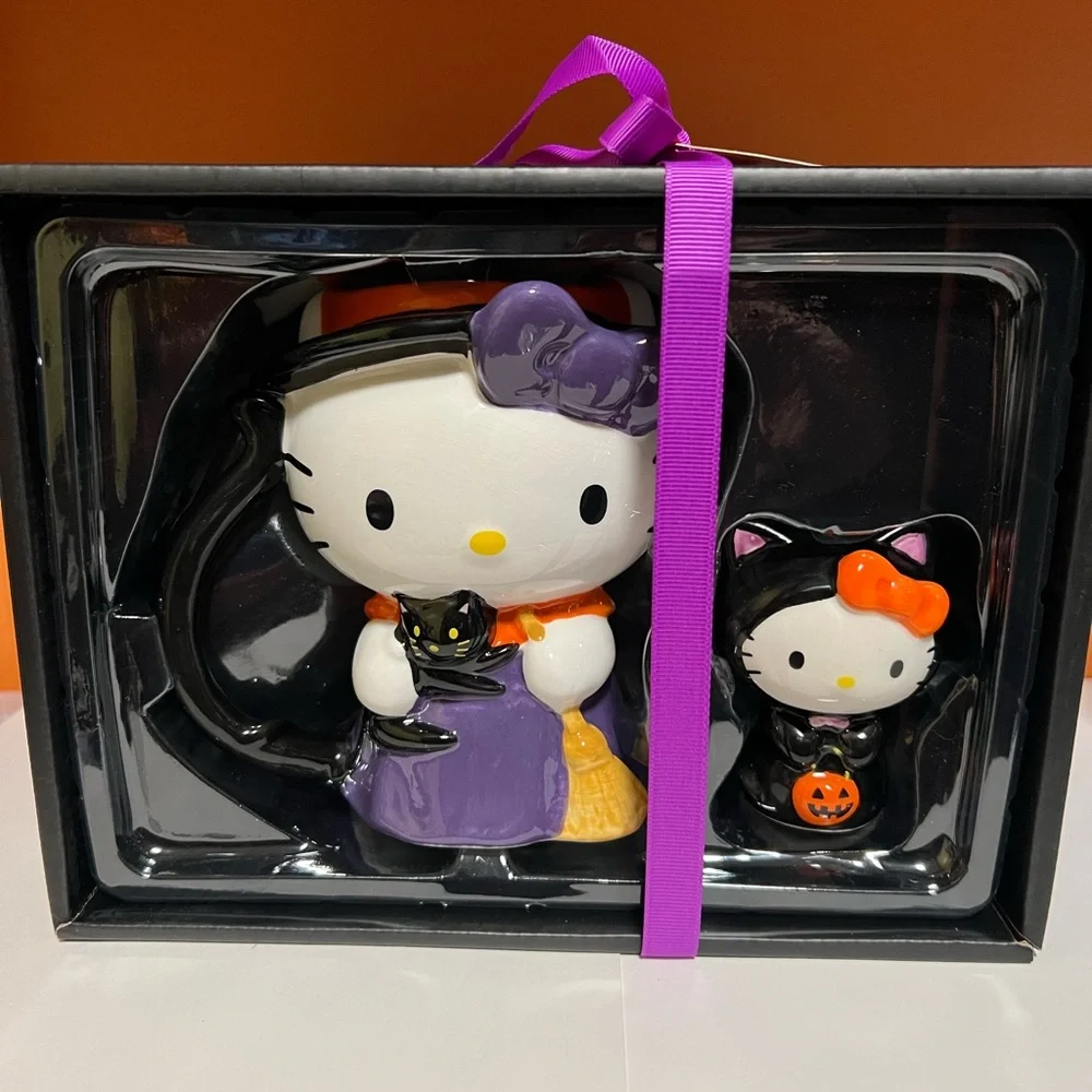 Hello Kitty Halloween Mug
and Figurine Set - Picture 4 of 8